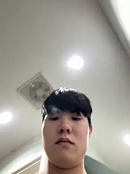 Snapshot of thehornyboyz chatting on 4, 3, 2026 thehornyboyz online show from 4, 3, 2026