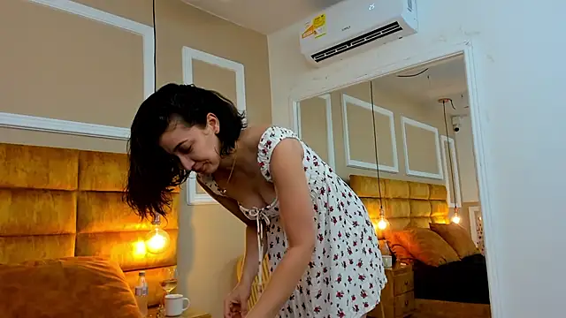 Snapshot of adarussell chatting on 1, 2, 2025 adarussell online show from 1, 2, 2025