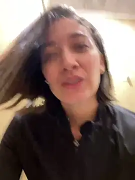 Snapshot of adarussell chatting on 1, 10, 2025 adarussell online show from 1, 10, 2025