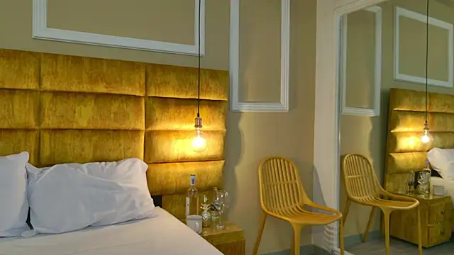 Snapshot of adarussell chatting on 21, 3, 2026 adarussell online show from 21, 3, 2026