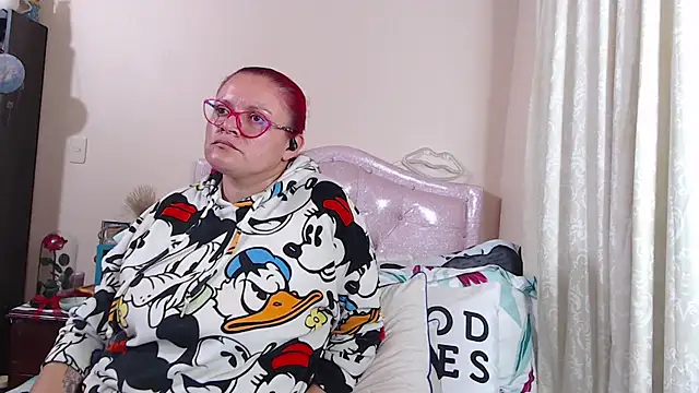 Snapshot of VickyColleman chatting on 23, 2, 2025 VickyColleman online show from 23, 2, 2025