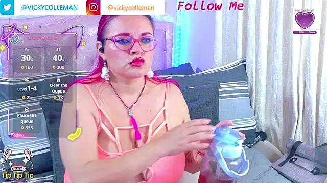 Snapshot of VickyColleman chatting on 23, 10, 2025 VickyColleman online show from 23, 10, 2025