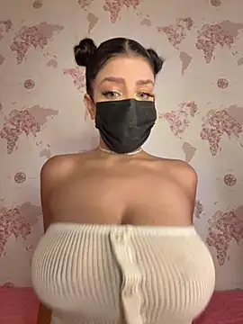 Snapshot of shanelle0 chatting on 25, 10, 2025 shanelle0 online show from 25, 10, 2025