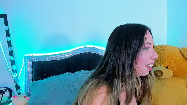 JanneKim online show from 4, 12, 2024