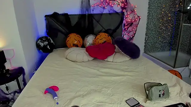 KristiVegass online show from 25, 10, 2025