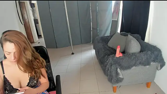 Snapshot of jessiburningheels chatting on 19, 1, 2025 jessiburningheels online show from 19, 1, 2025