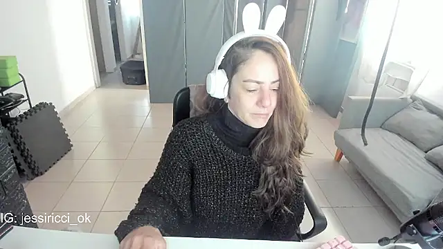 Snapshot of jessiburningheels chatting on 13, 3, 2025 jessiburningheels online show from 13, 3, 2025