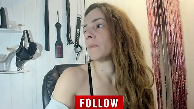 Snapshot of jessiburningheels chatting on 10, 10, 2025 jessiburningheels online show from 10, 10, 2025