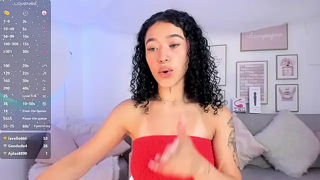 Snapshot of Crystal_Dluna chatting on 31, 1, 2025 Crystal Dluna online show from 31, 1, 2025