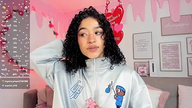 Snapshot of Crystal_Dluna chatting on 19, 2, 2025 Crystal Dluna online show from 19, 2, 2025