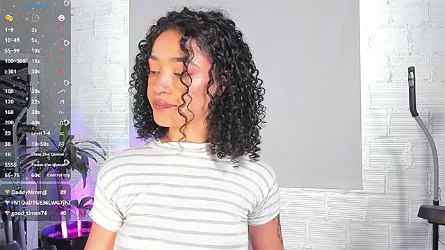 Snapshot of Crystal_Dluna chatting on 7, 3, 2025 Crystal Dluna online show from 7, 3, 2025