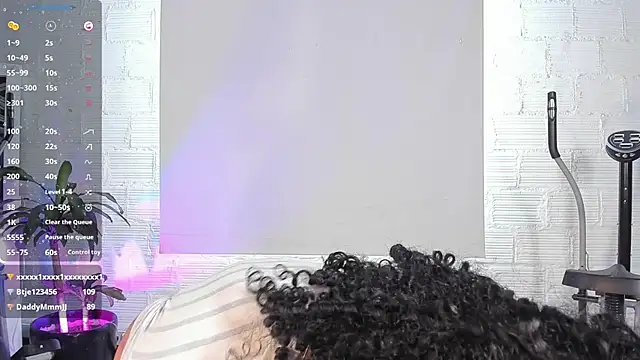 Snapshot of Crystal_Dluna chatting on 7, 3, 2025 Crystal Dluna online show from 7, 3, 2025