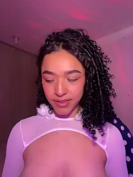 Snapshot of Crystal_Dluna chatting on 11, 9, 2025 Crystal Dluna online show from 11, 9, 2025