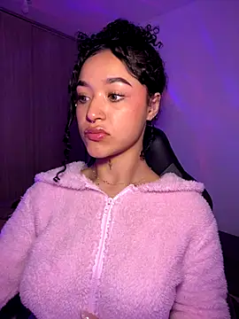 Snapshot of Crystal_Dluna chatting on 27, 9, 2025 Crystal Dluna online show from 27, 9, 2025