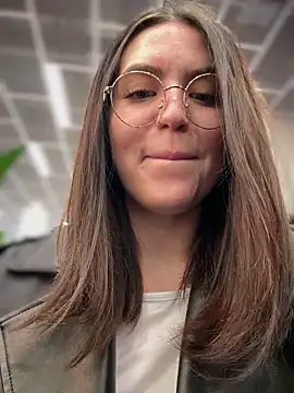 meow girl online show from 11, 10, 2025