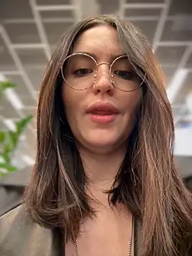 meow girl online show from 19, 10, 2025