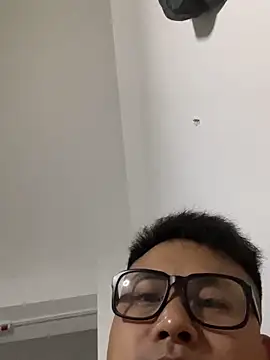 Snapshot of lixiaoshuai8 chatting on 3, 3, 2025 lixiaoshuai8 online show from 3, 3, 2025