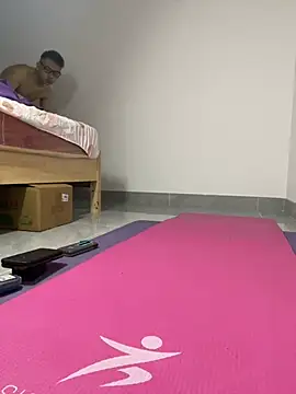 Snapshot of lixiaoshuai8 chatting on 13, 3, 2025 lixiaoshuai8 online show from 13, 3, 2025