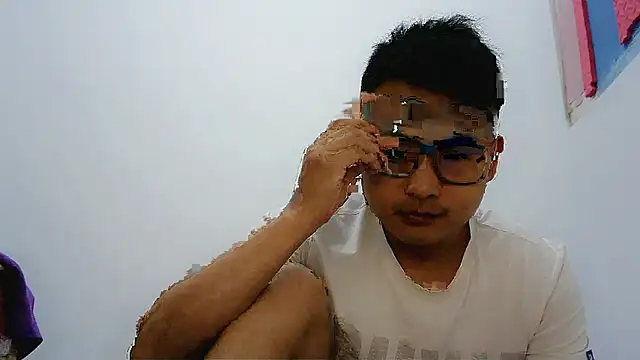 Snapshot of lixiaoshuai8 chatting on 15, 3, 2025 lixiaoshuai8 online show from 15, 3, 2025