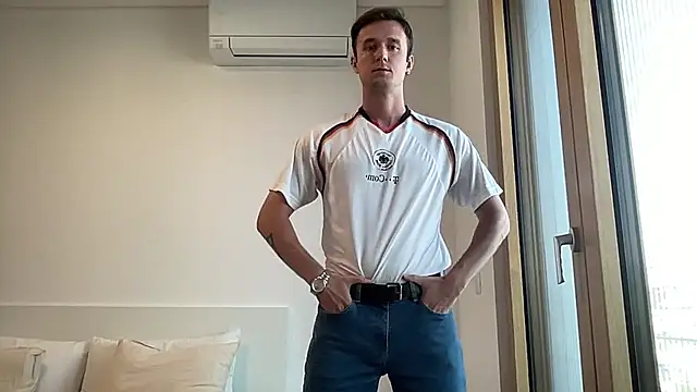 cute mark online show from 15, 7, 2026