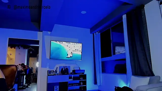 Maximo Marcelo online show from 8, 1, 2025