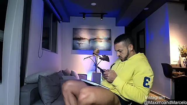 Maximo Marcelo online show from 4, 3, 2025