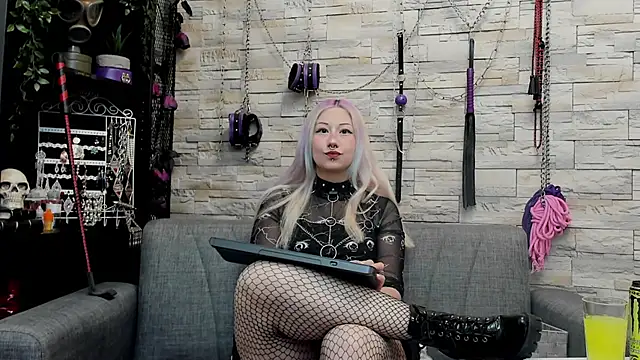 CruelMistress online show from 29, 4, 2026