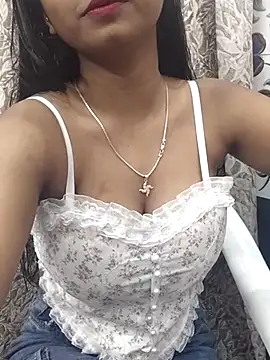 Snapshot of Ishaani_0 chatting on 24, 2, 2025 Ishaani 0 online show from 24, 2, 2025