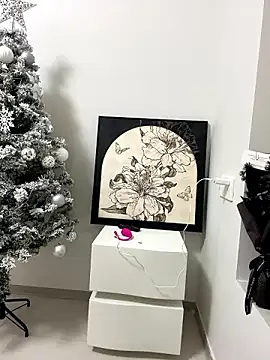 xyebobs online show from 6, 12, 2024