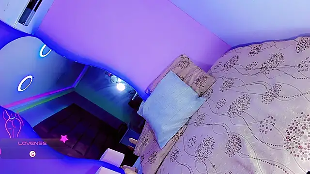 Snapshot of Shanelengel chatting on 25, 11, 2025 Shanelengel online show from 25, 11, 2025