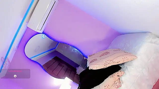 Snapshot of Shanelengel chatting on 4, 2, 2026 Shanelengel online show from 4, 2, 2026