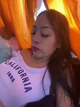 Snapshot of Little_aphrodite chatting on 12, 12, 2024 Little aphrodite online show from 12, 12, 2024