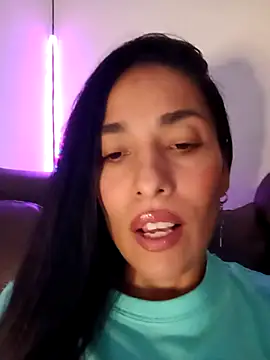 chloewildd  online show from 5, 10, 2025