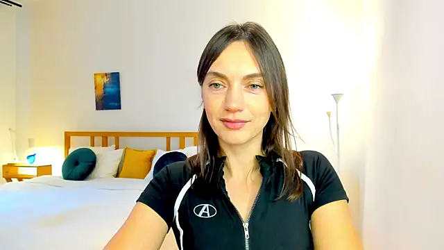 LovelyeeMia online show from 2, 12, 2024