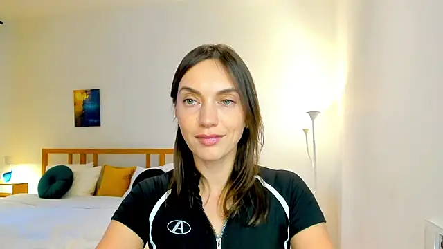 LovelyeeMia online show from 2, 12, 2024