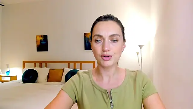 LovelyeeMia online show from 4, 12, 2024