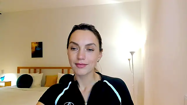 LovelyeeMia online show from 6, 12, 2024