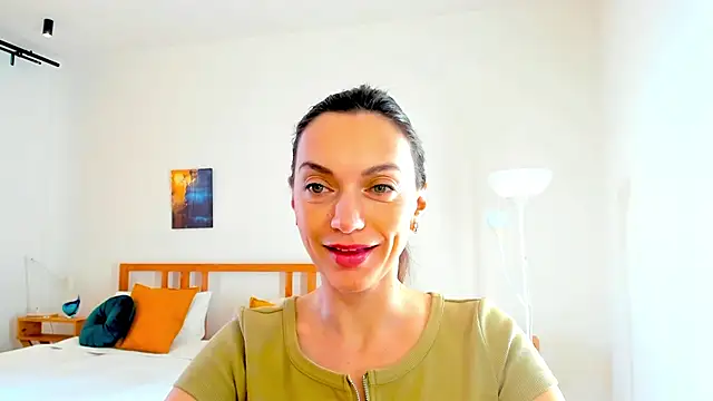 LovelyeeMia online show from 14, 12, 2024