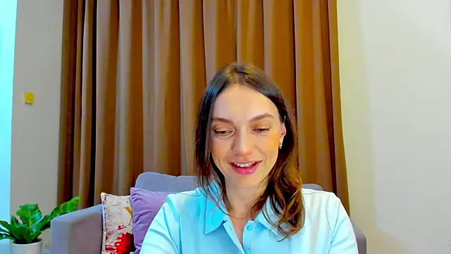 LovelyeeMia online show from 5, 10, 2025