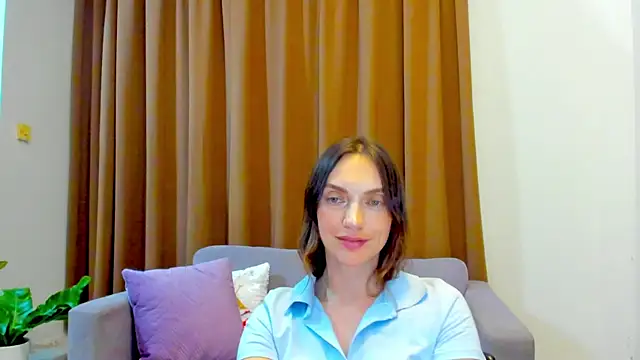 LovelyeeMia online show from 14, 10, 2025