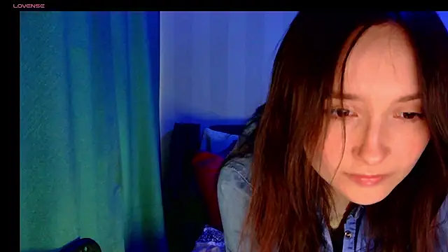 LilyXSky online show from 7, 10, 2025