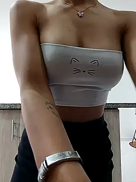 Snapshot of vanyacam_ chatting on 10, 1, 2025 vanyacam  online show from 10, 1, 2025