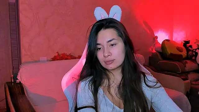 Swee Alicee online show from 10, 10, 2025