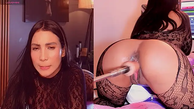 Kinky Mindy  online show from 1, 2, 2026