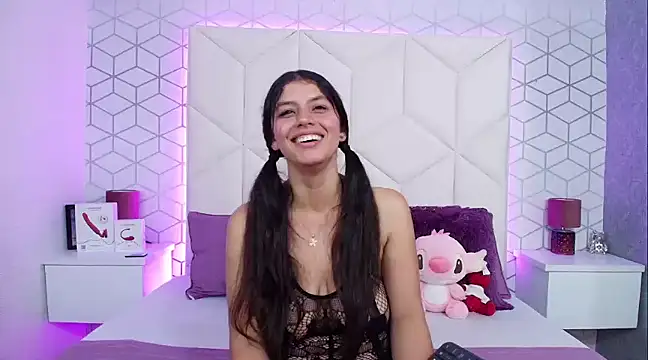 MadelineBeckert online show from 11, 3, 2025