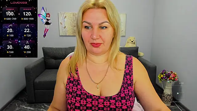 Lili Crossi online show from 13, 11, 2025