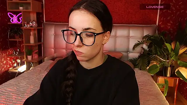 AuroraAksnesss online show from 15, 2, 2025