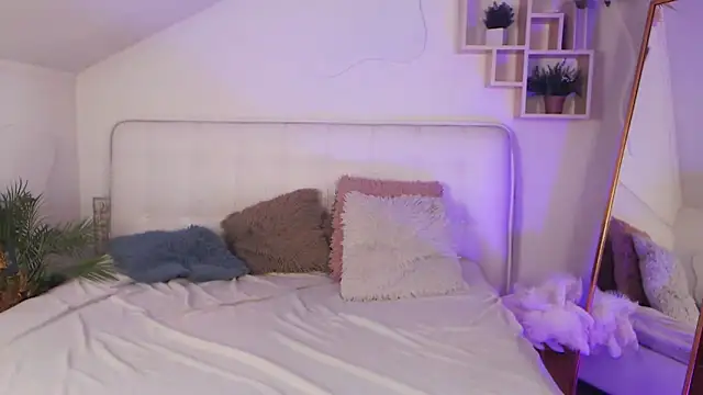 AuroraAksnesss online show from 19, 3, 2025