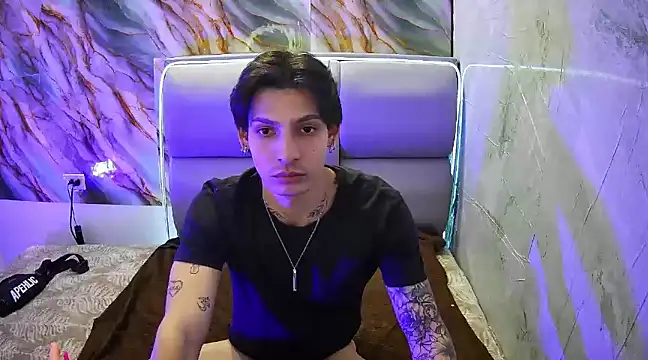 Snapshot of Apolo_Hidalgo01 chatting on 2, 2, 2025 Apolo Hidalgo01 online show from 2, 2, 2025