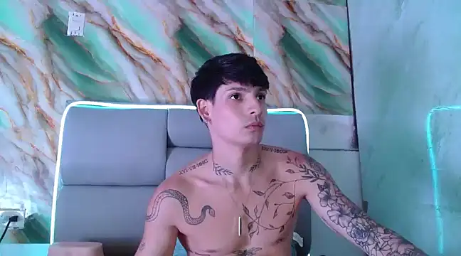 Snapshot of Apolo_Hidalgo01 chatting on 8, 3, 2025 Apolo Hidalgo01 online show from 8, 3, 2025